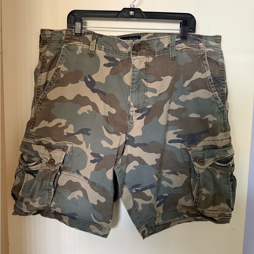 American Eagle Outfitters Green Camouflage Cargo Shorts